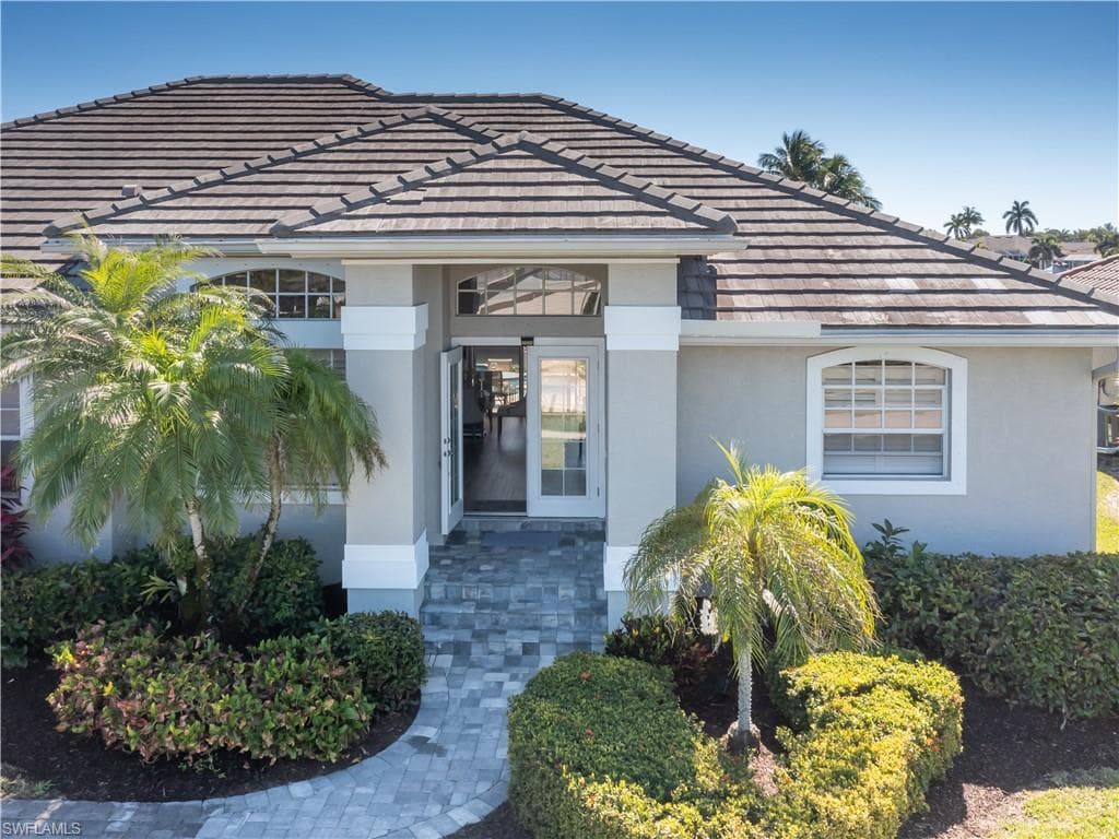 73 Gulfport Ct, Marco Island, FL 34145-38