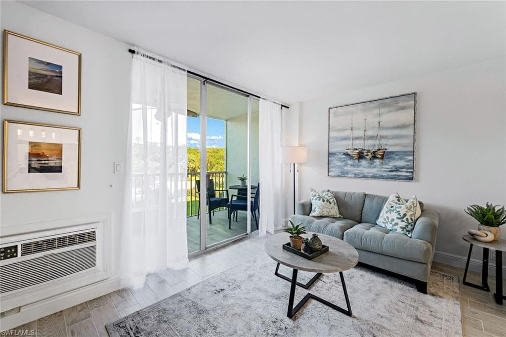 5 Bluebill Ave 205, Naples, FL 34108-1