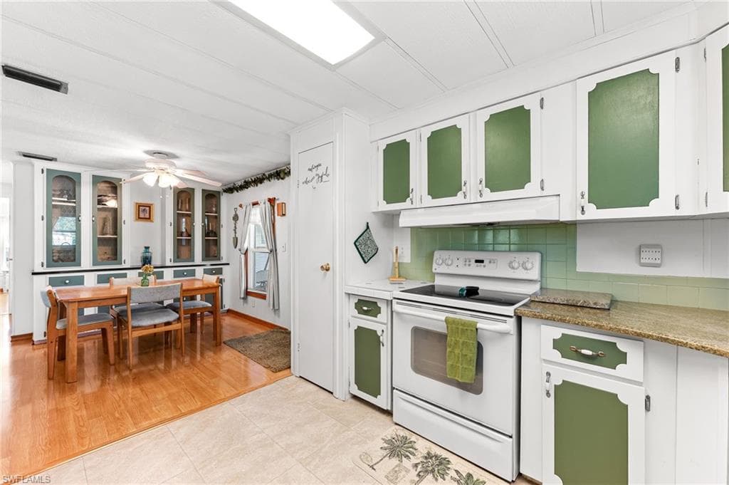 160 Lime Key Ln 74, Naples, FL 34114-16