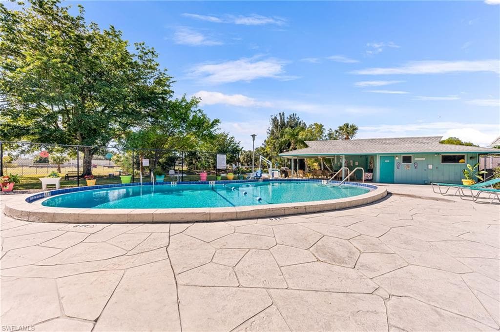 160 Lime Key Ln 74, Naples, FL 34114-33