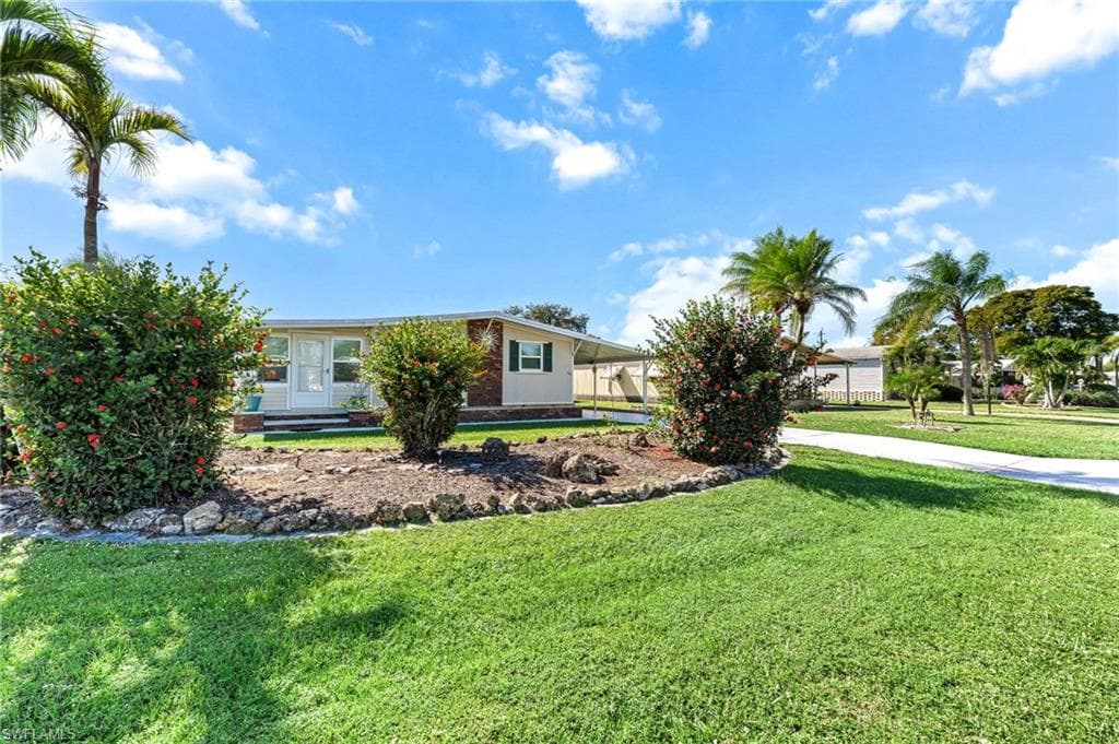 160 Lime Key Ln 74, Naples, FL 34114-2