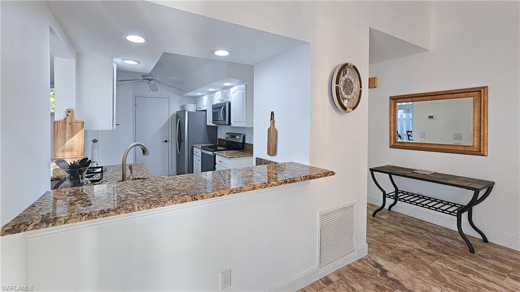 14805 Crooked Pond Ct, Fort Myers, FL 33908-17