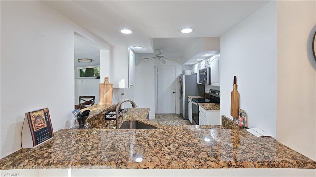 14805 Crooked Pond Ct, Fort Myers, FL 33908-33