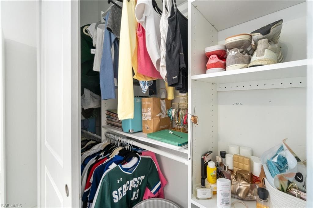 3160 Safe Harbor Dr, Naples, FL 34117-29