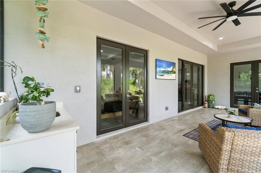 3160 Safe Harbor Dr, Naples, FL 34117-35