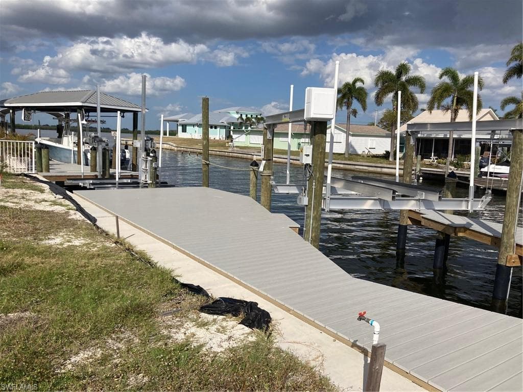 2849 Triggerfish St, Matlacha, FL 33993-5