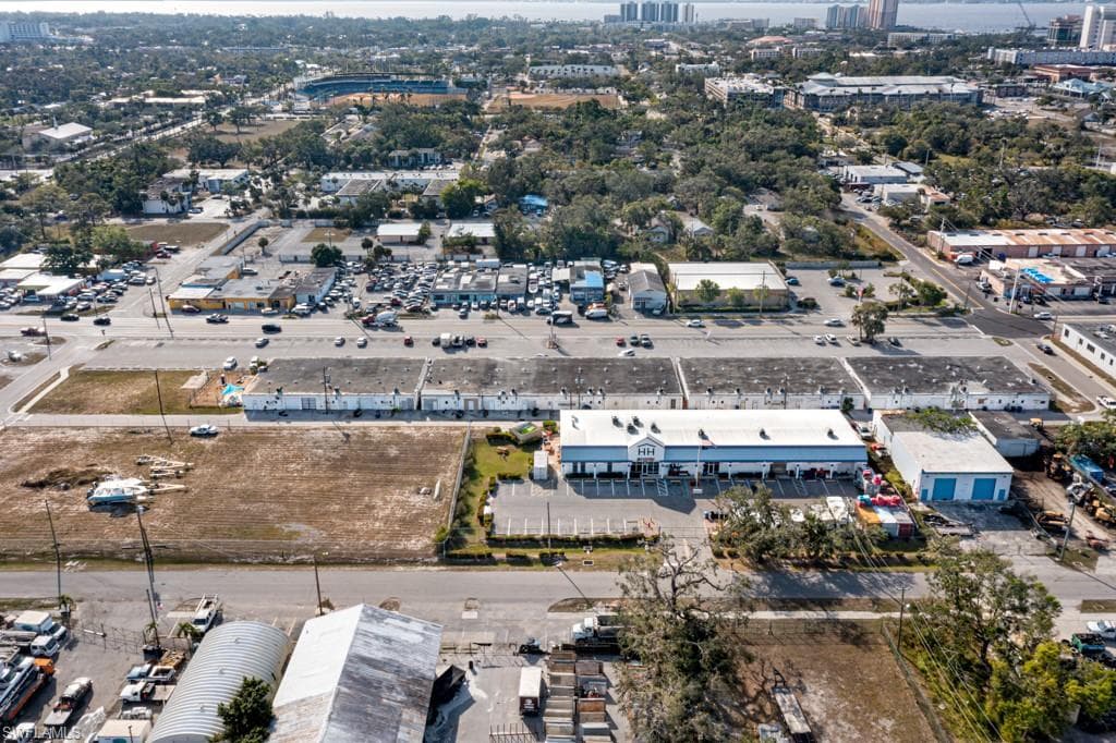 2203-2275 Fowler St, Fort Myers, FL 33901-6