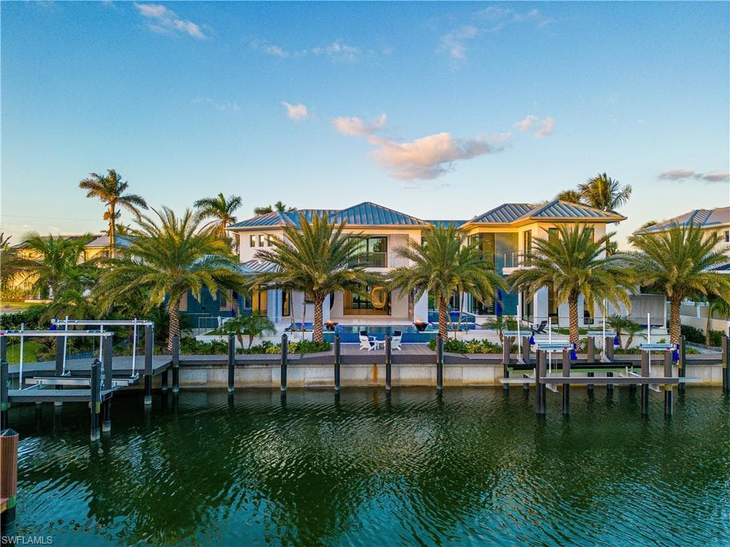 2201 Shad Ct, Naples, FL 34102-10