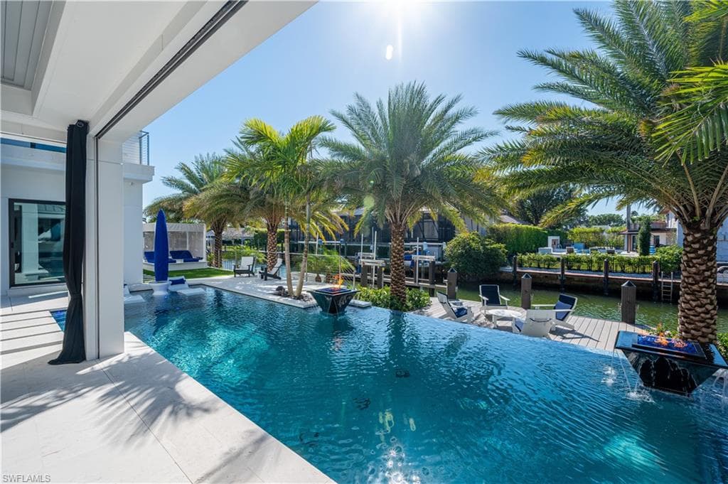 2201 Shad Ct, Naples, FL 34102-11