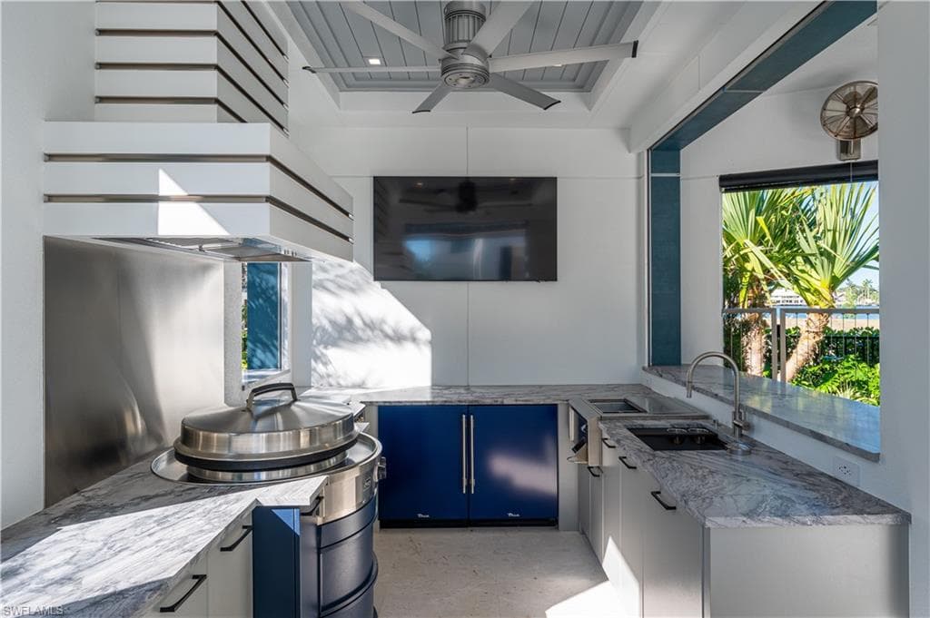 2201 Shad Ct, Naples, FL 34102-13
