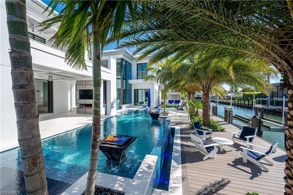 2201 Shad Ct, Naples, FL 34102-17