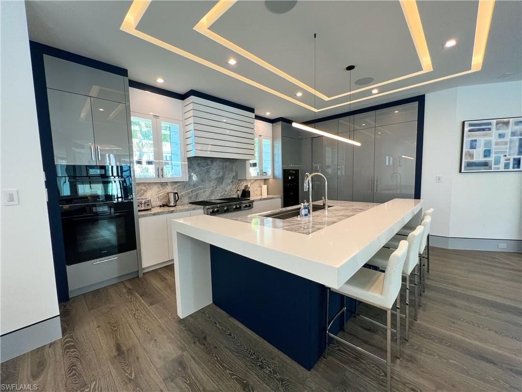 2201 Shad Ct, Naples, FL 34102-5