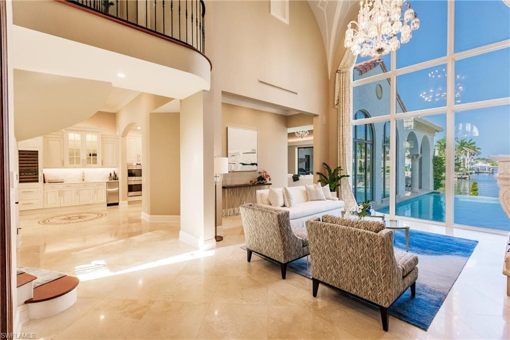 2450 Tarpon Rd, Naples, FL 34102-8