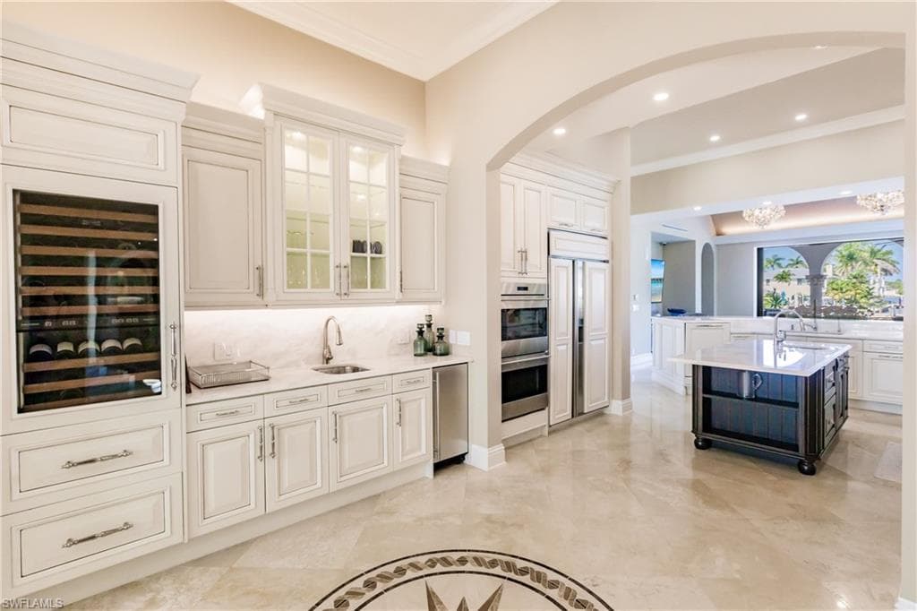 2450 Tarpon Rd, Naples, FL 34102-10