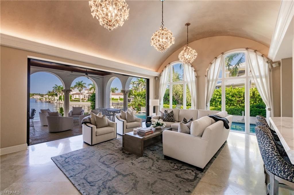 2450 Tarpon Rd, Naples, FL 34102-11