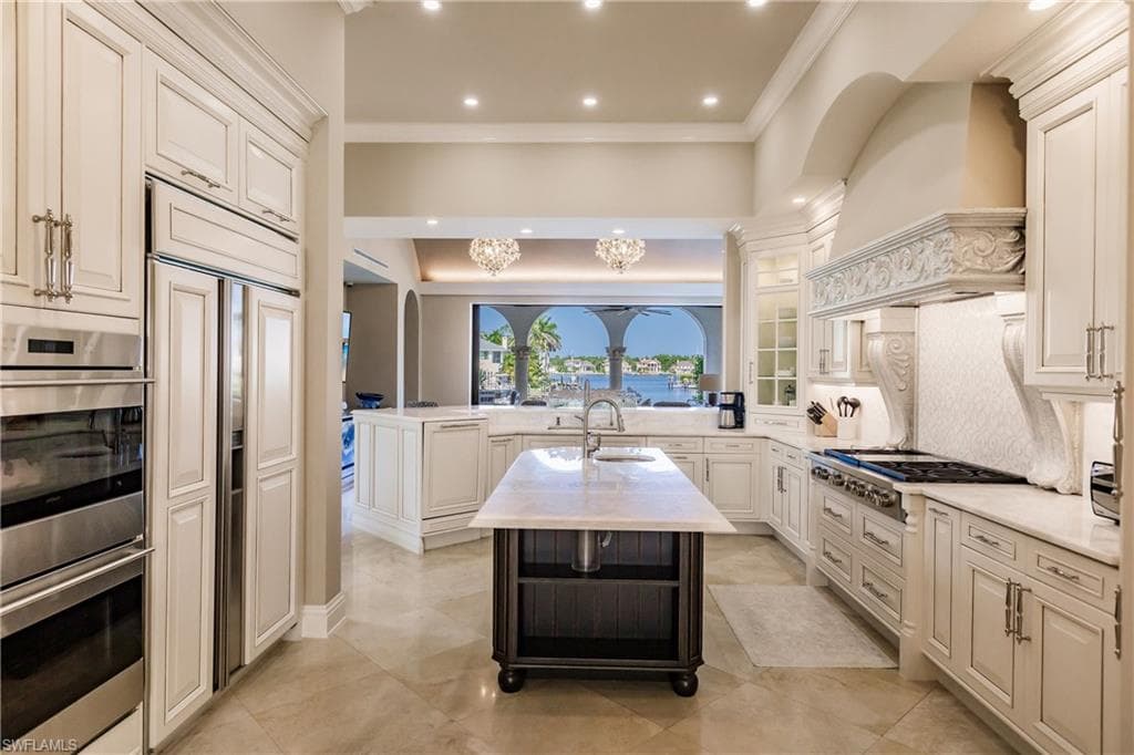 2450 Tarpon Rd, Naples, FL 34102-16