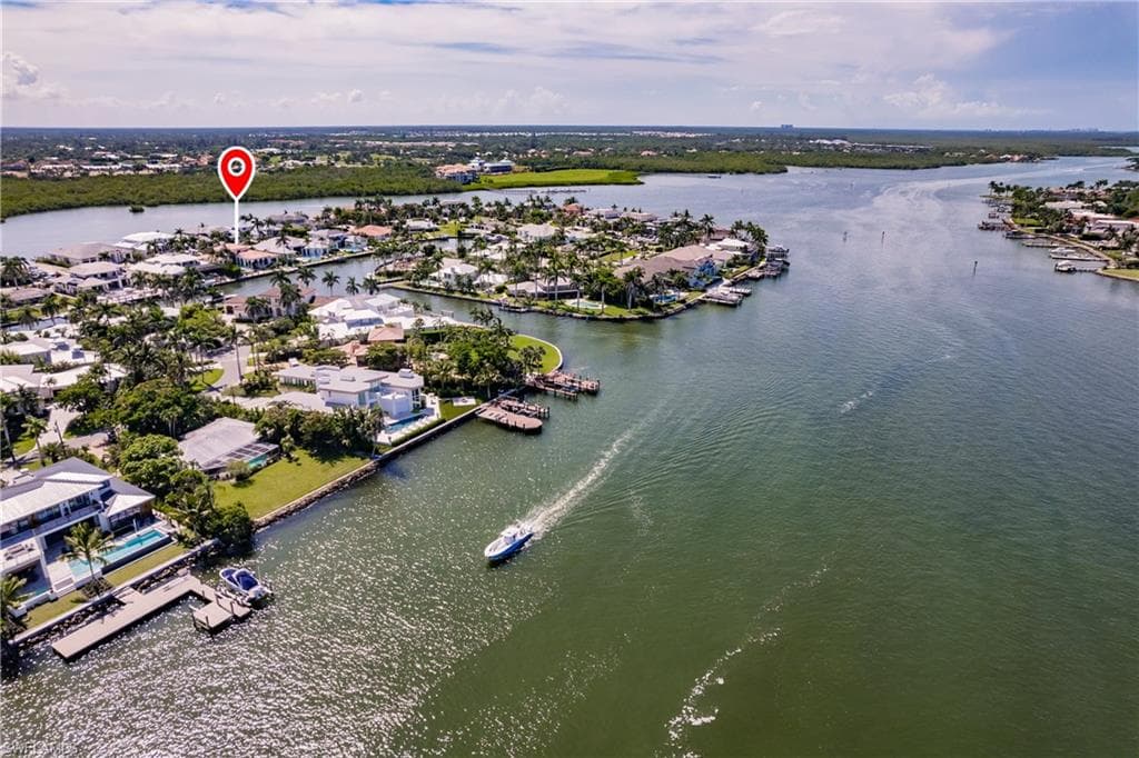 2450 Tarpon Rd, Naples, FL 34102-0