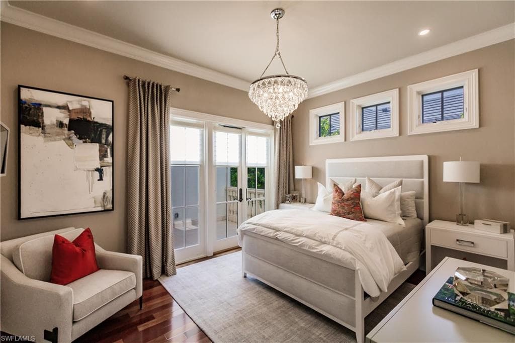 2450 Tarpon Rd, Naples, FL 34102-26