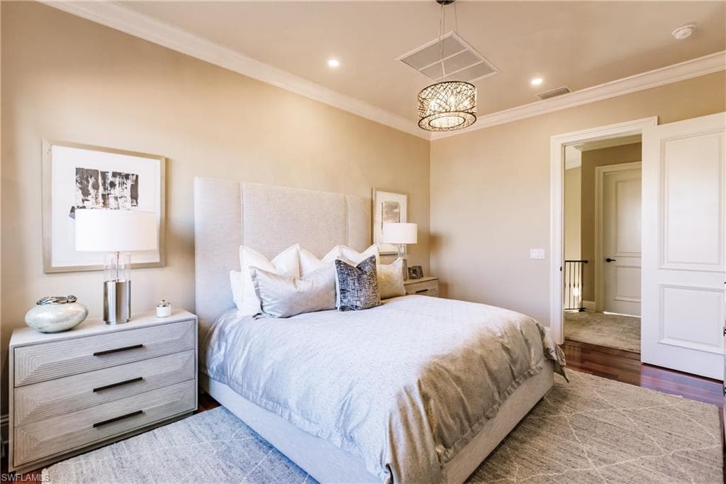 2450 Tarpon Rd, Naples, FL 34102-30