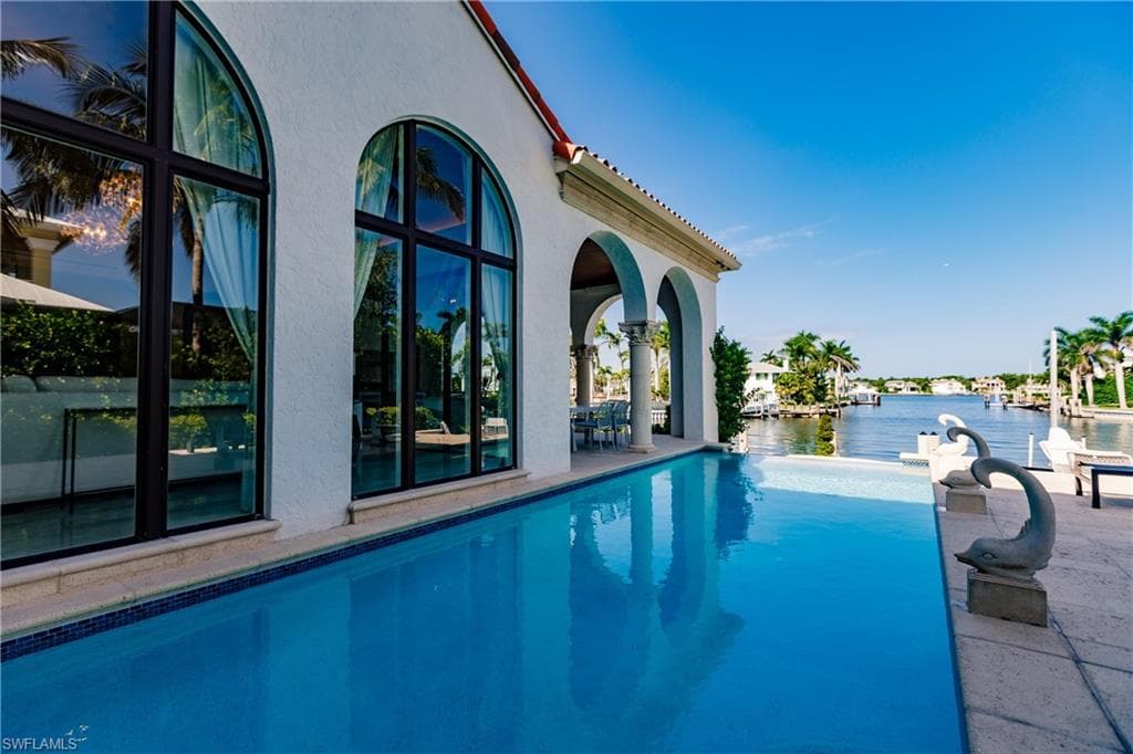 2450 Tarpon Rd, Naples, FL 34102-33