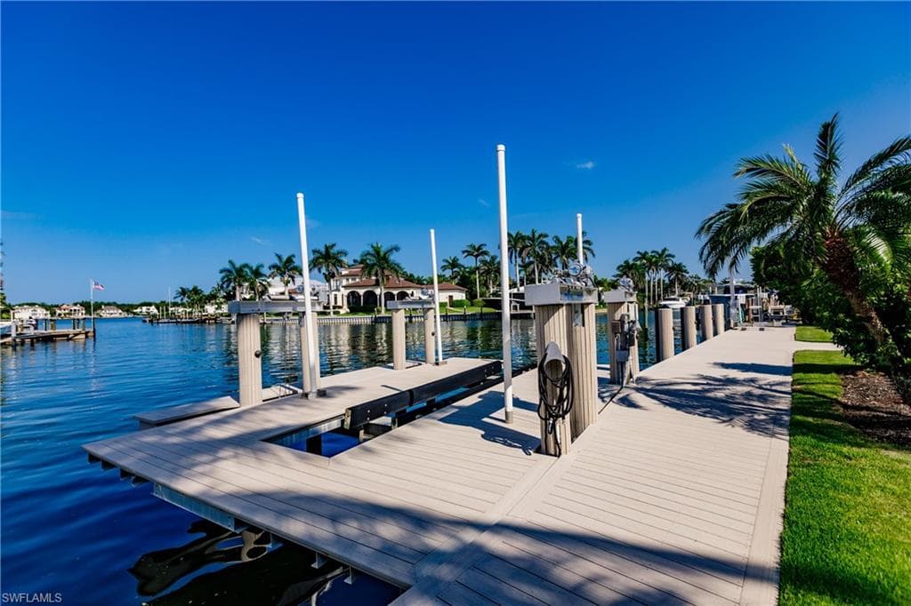 2450 Tarpon Rd, Naples, FL 34102-35