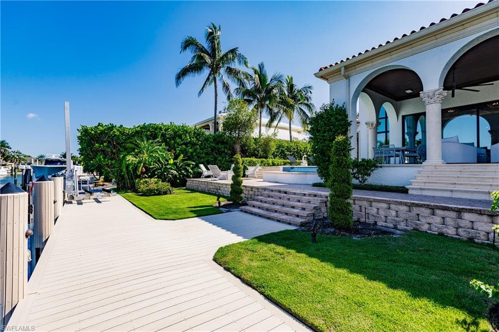 2450 Tarpon Rd, Naples, FL 34102-36