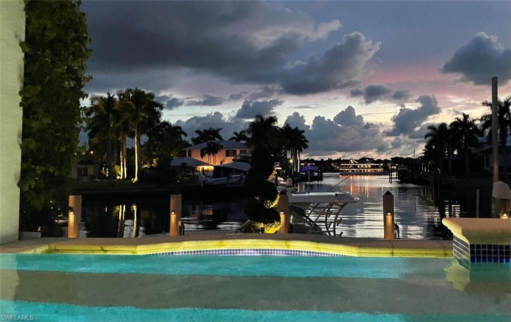 2450 Tarpon Rd, Naples, FL 34102-38