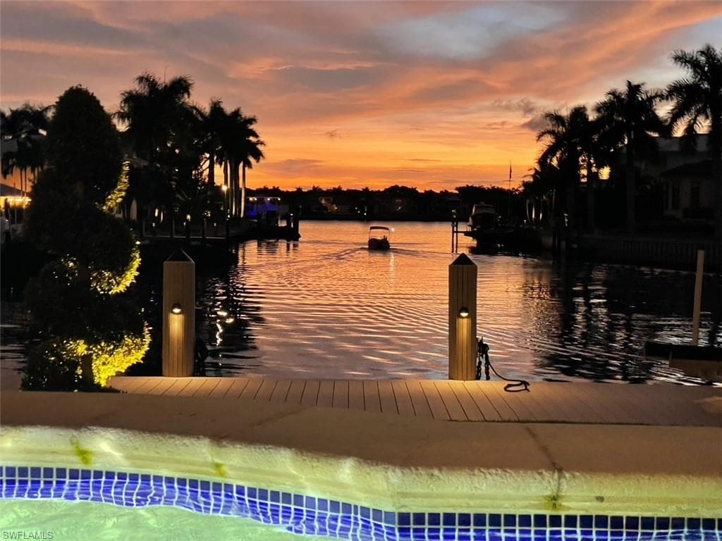2450 Tarpon Rd, Naples, FL 34102-39
