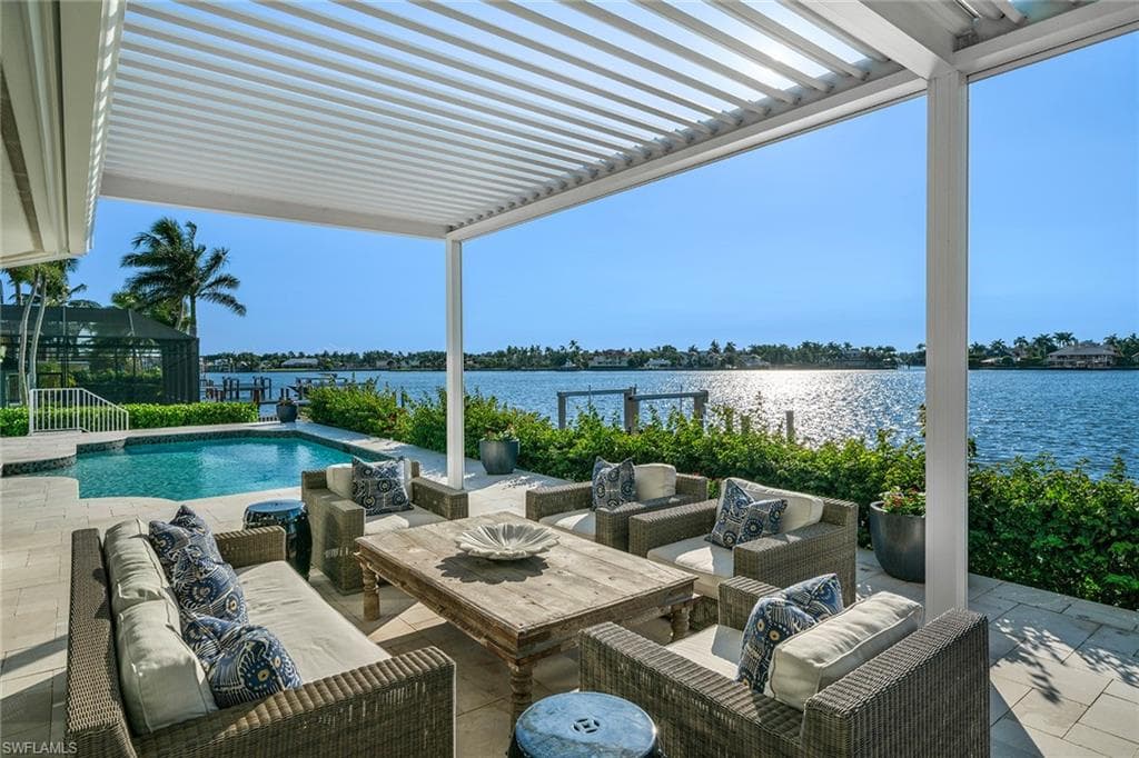 2160 Kingfish Rd, Naples, FL 34102-10