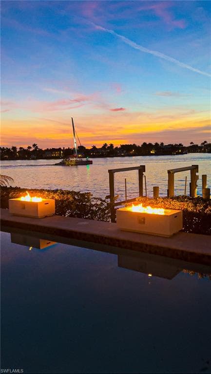 2160 Kingfish Rd, Naples, FL 34102-7
