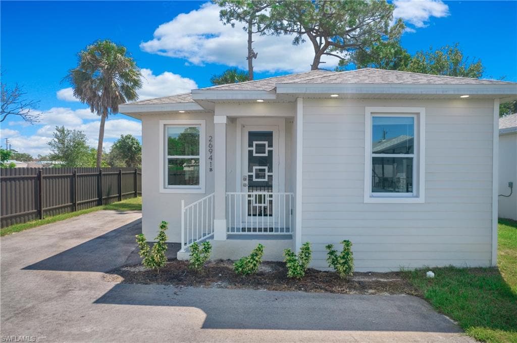 269xx Riverside Dr, Bonita Springs, FL 34135-26