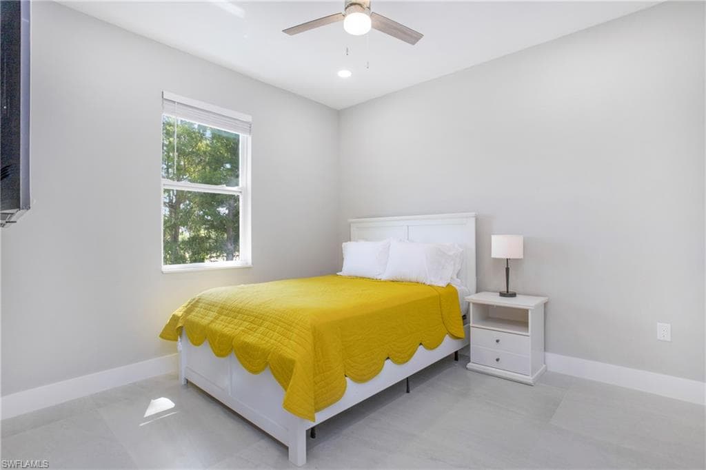269xx Riverside Dr, Bonita Springs, FL 34135-33