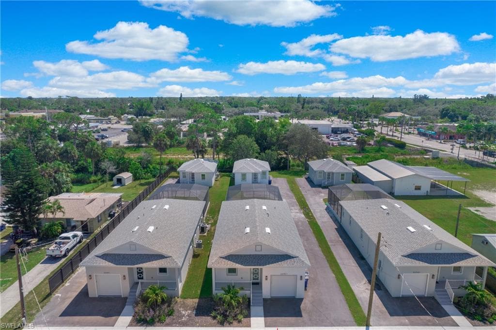 269xx Riverside Dr, Bonita Springs, FL 34135-3