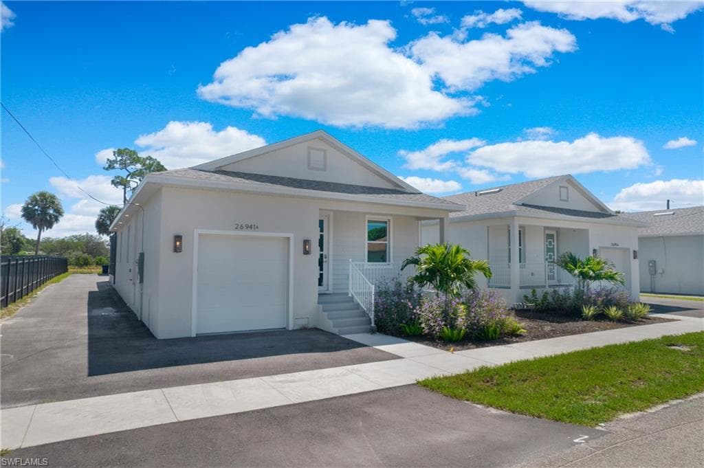 269xx Riverside Dr, Bonita Springs, FL 34135-5