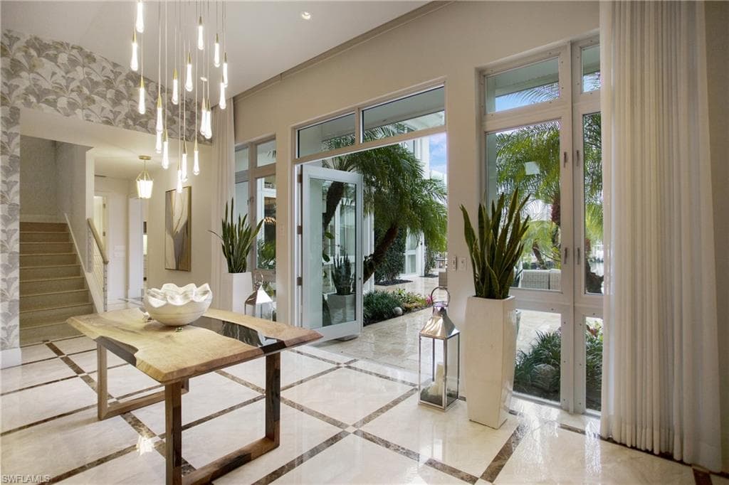 2290 Tarpon Rd, Naples, FL 34102-21