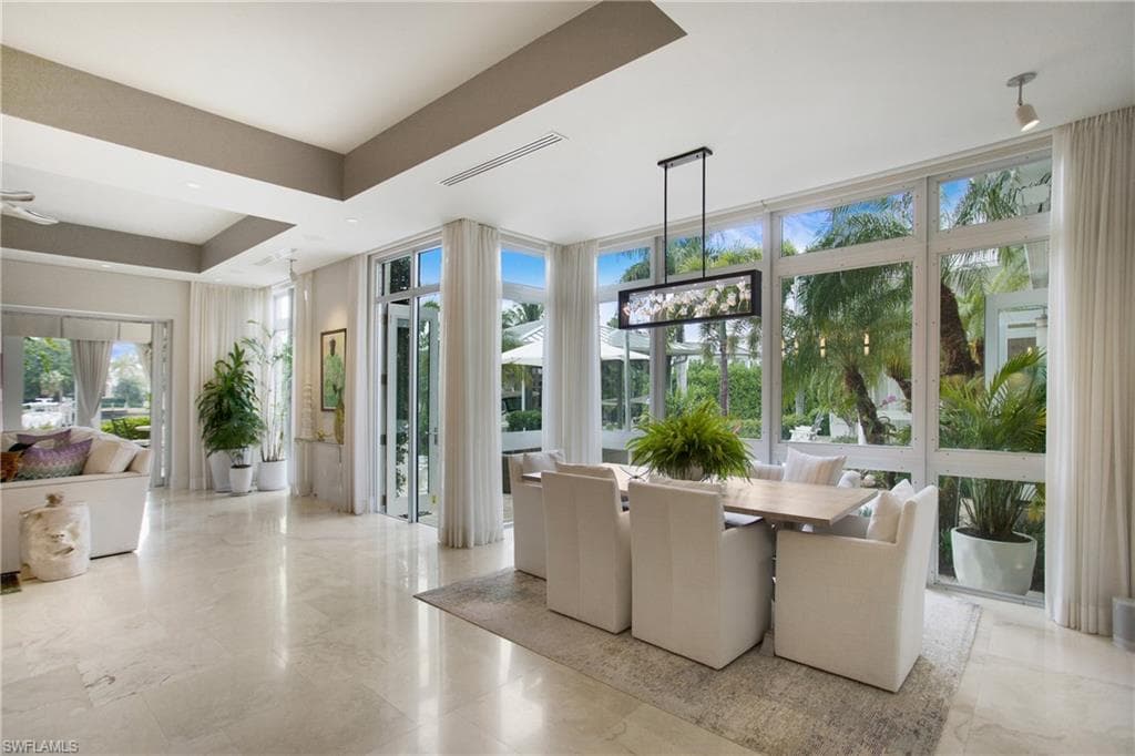 2290 Tarpon Rd, Naples, FL 34102-26