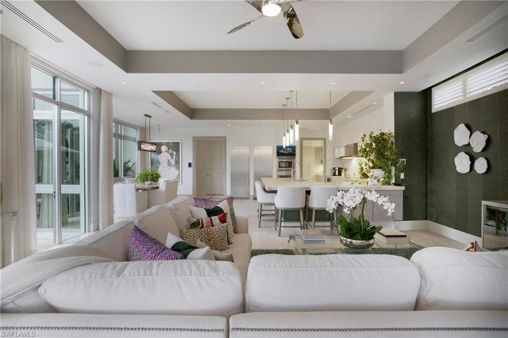 2290 Tarpon Rd, Naples, FL 34102-29