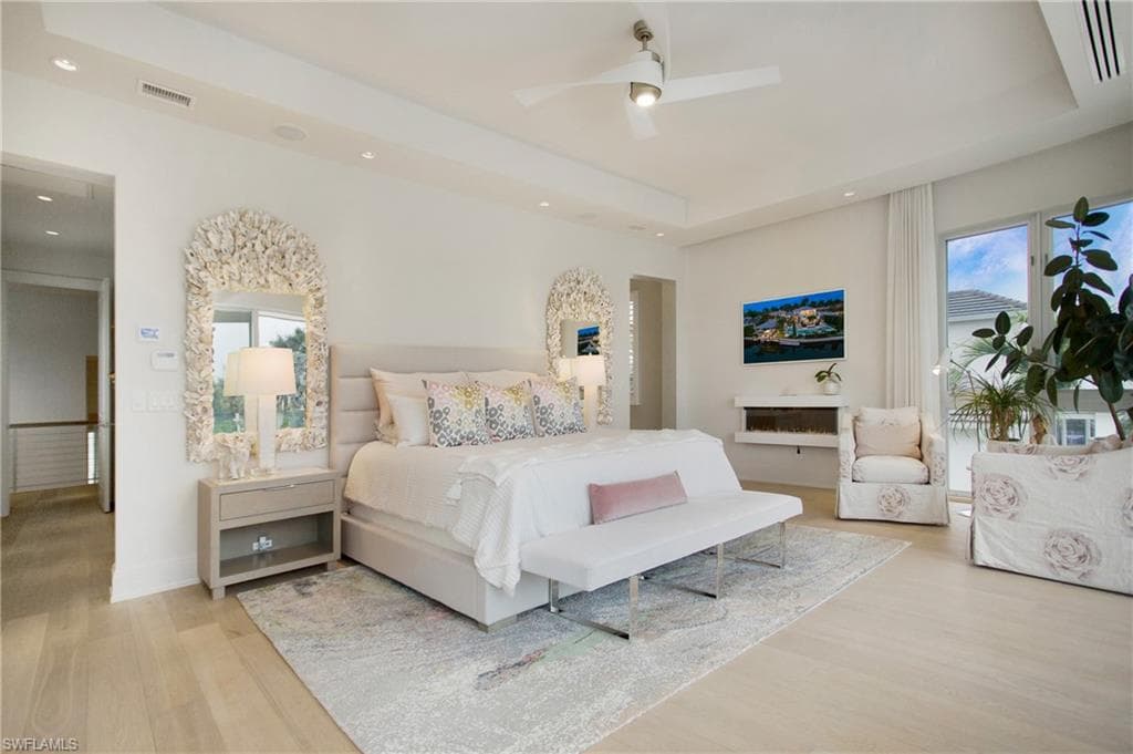 2290 Tarpon Rd, Naples, FL 34102-41