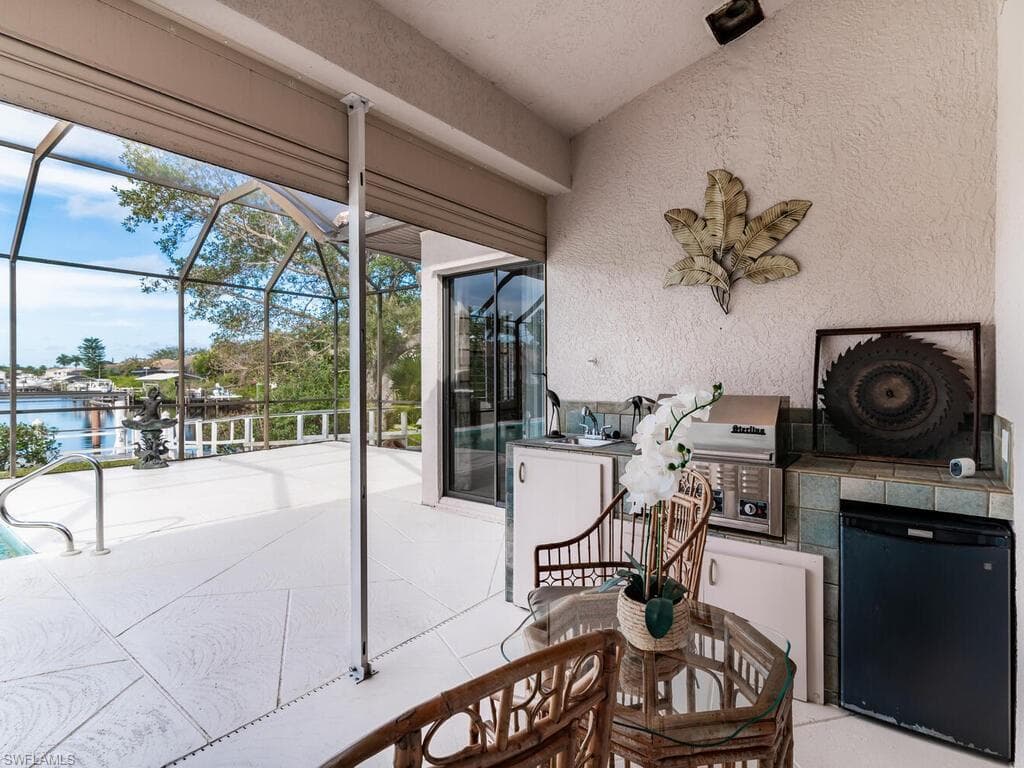 171 Cays Dr, Naples, FL 34114-25