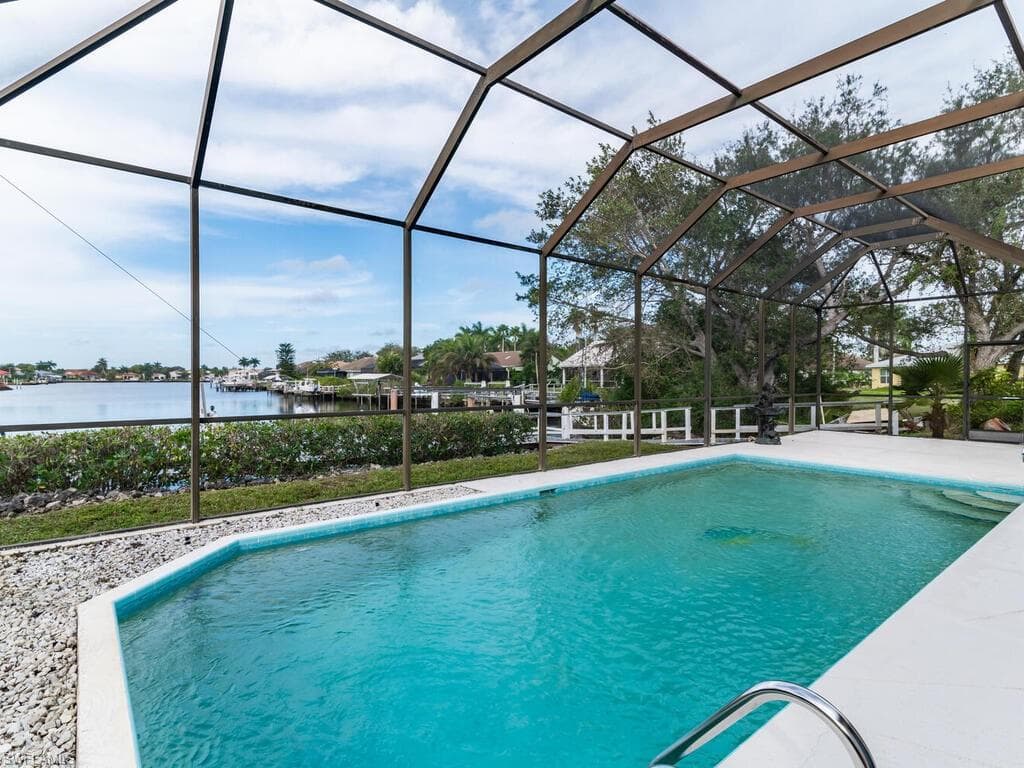 171 Cays Dr, Naples, FL 34114-28