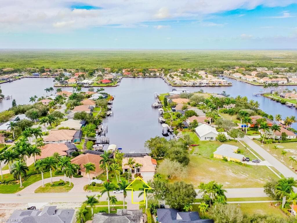 171 Cays Dr, Naples, FL 34114-37