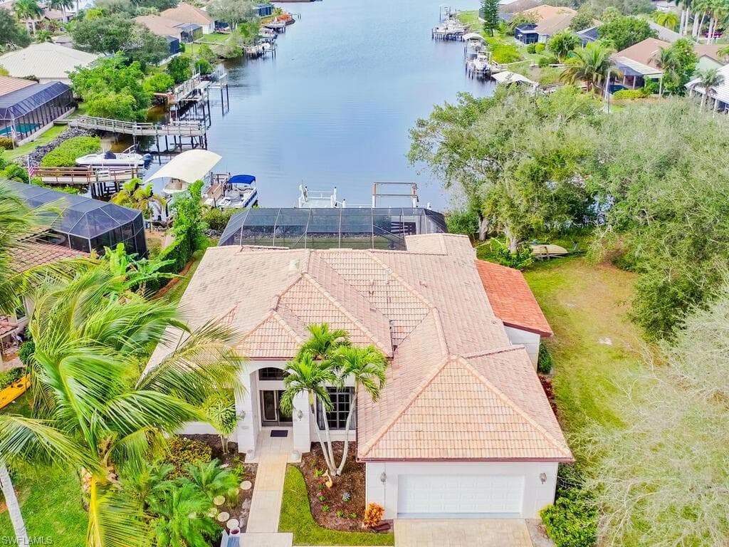 171 Cays Dr, Naples, FL 34114-3