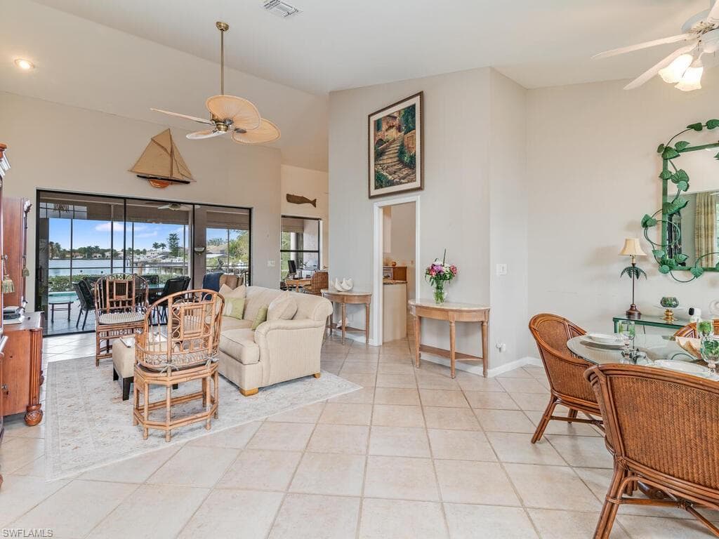 171 Cays Dr, Naples, FL 34114-5