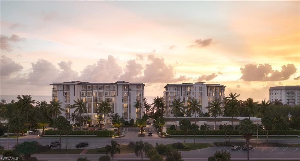 1611 Gulf Shore Blvd N Penthouse 5, Naples, FL 34102-0