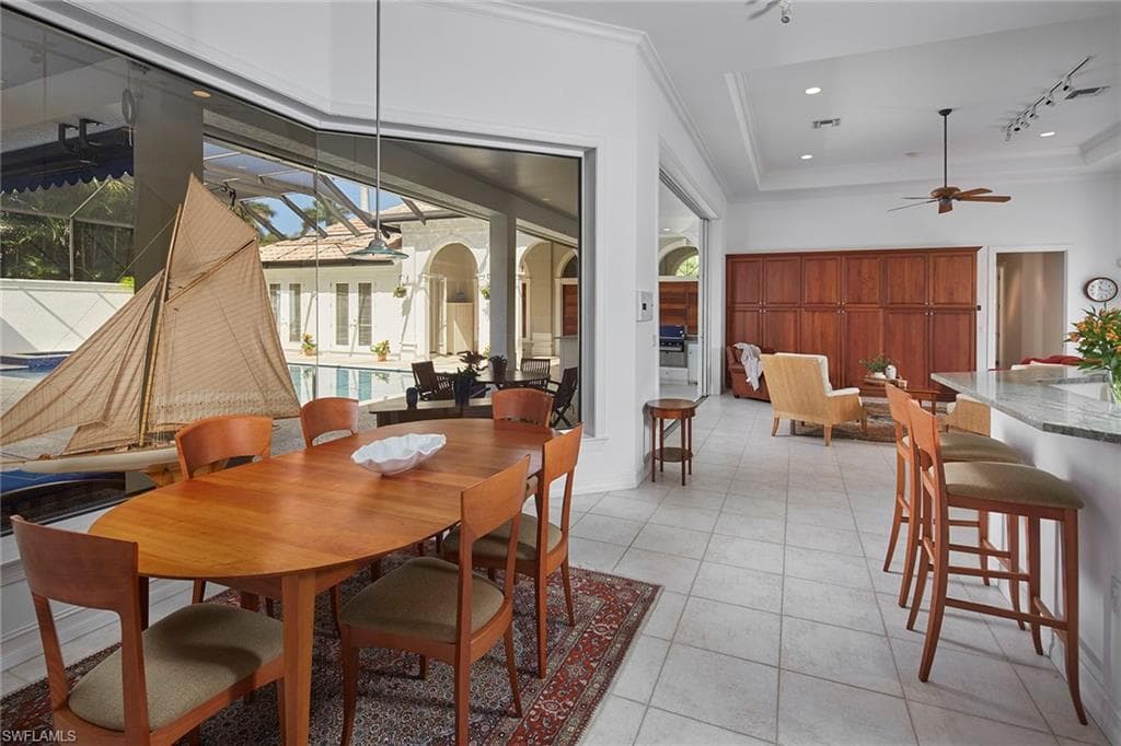 2382 King Palm Way, Naples, FL 34105-12