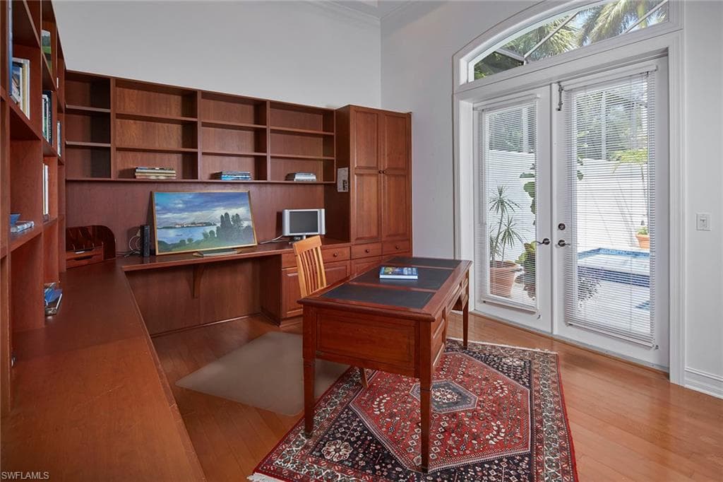 2382 King Palm Way, Naples, FL 34105-20