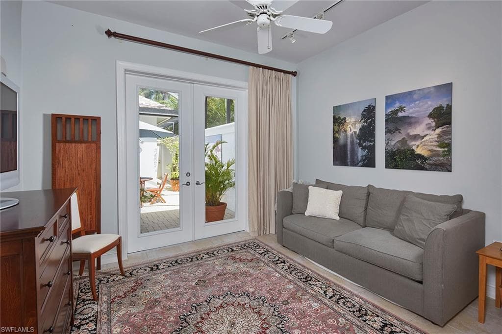 2382 King Palm Way, Naples, FL 34105-30