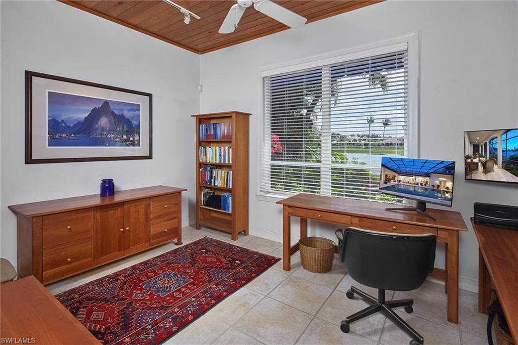 2382 King Palm Way, Naples, FL 34105-32