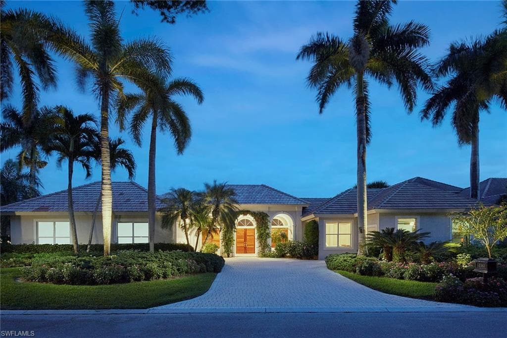 2382 King Palm Way, Naples, FL 34105-2