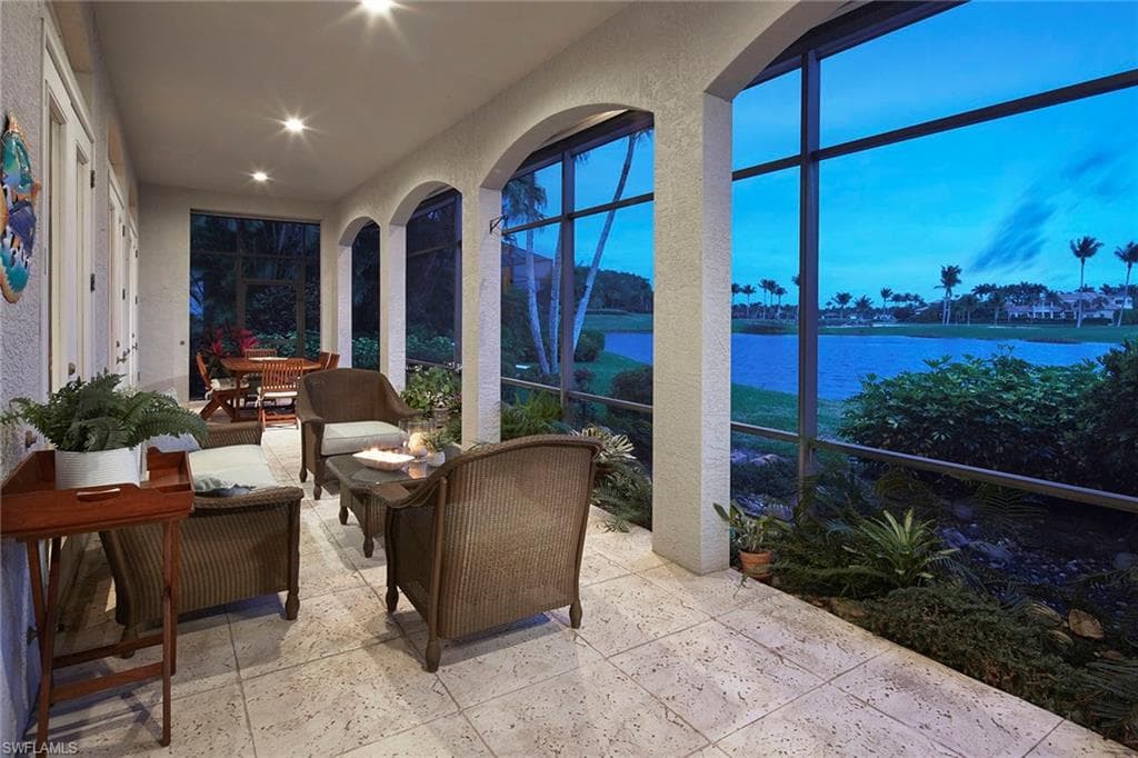 2382 King Palm Way, Naples, FL 34105-39